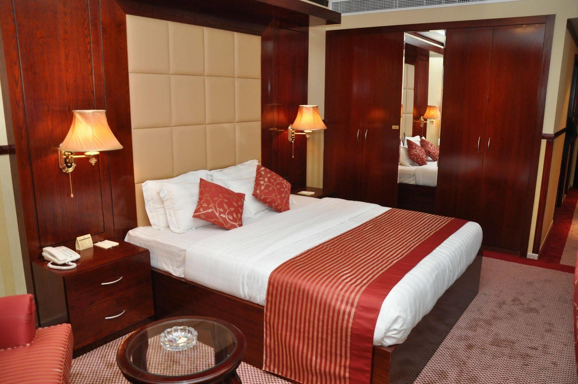 Benta Grand Hotel Llc ดูไบ ภายนอก รูปภาพ